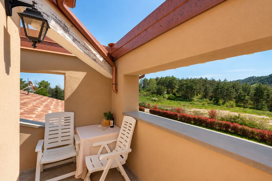Tuscan borgo apartment in the Pisa hills — photo 12