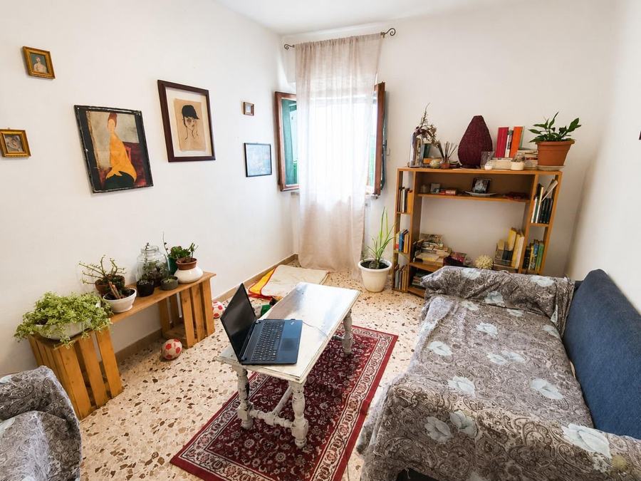 Bright two-bedroom apartment with character, Tuscany — photo 3