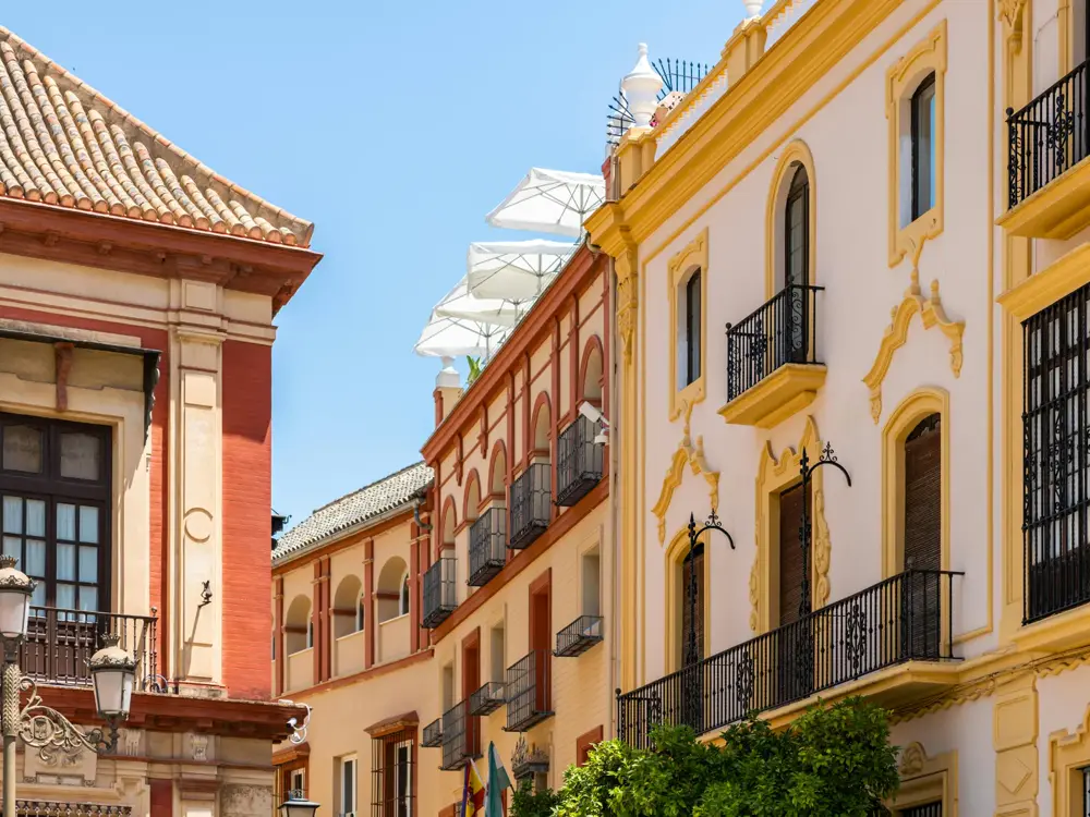 Calle residencial en España